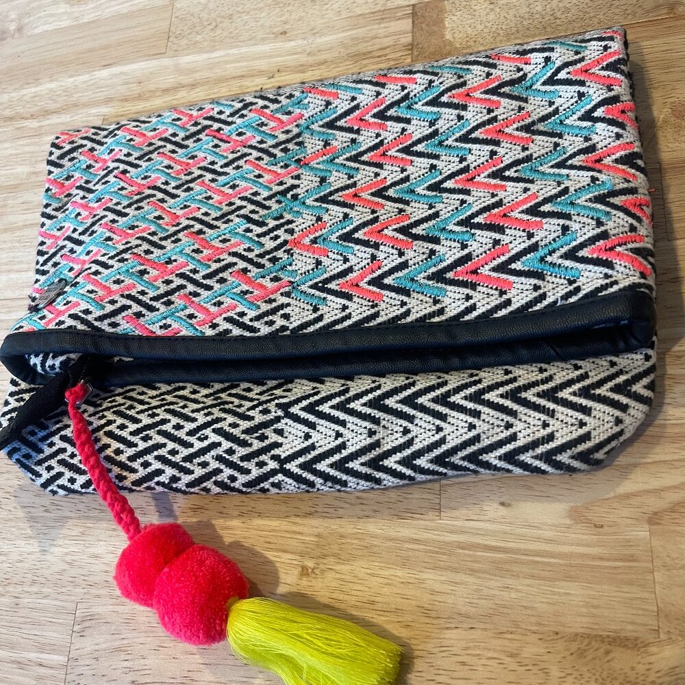 🌟 Pura Vida Fold-Over Clutch – Boho Chic – Multicolor 🌟